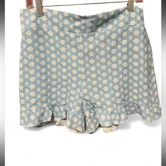 BCBGeneration Light Blue Floral High Waist ruffle Shorts women’s large - Picture 2 of 8